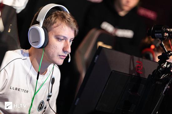 2023年S15瑞士轮精彩对决TES对阵BLG与T1迎战MKOI